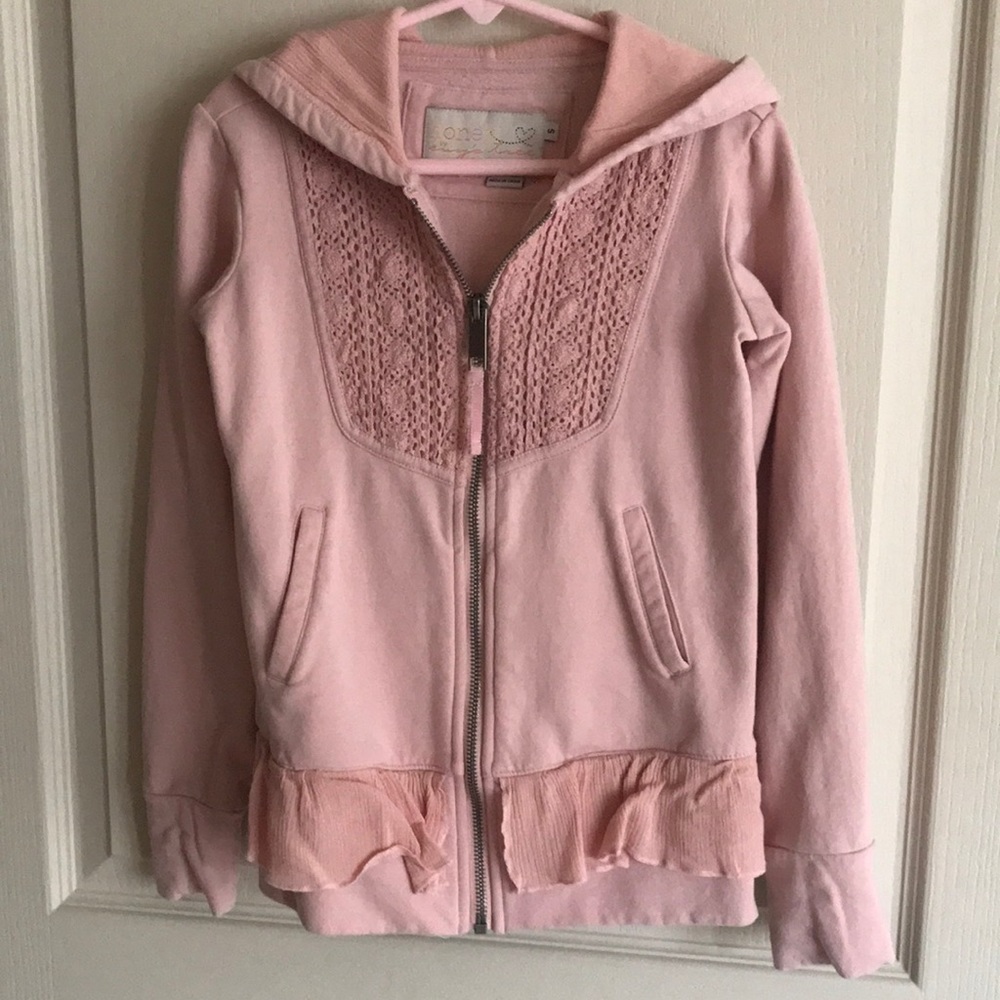 Pink ruffle hoodie - Honey by Evy’s Tree - size small (4-5)